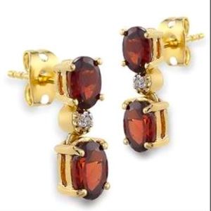 Gorgeous Women’s Garnet Diamond Designer Earrings
